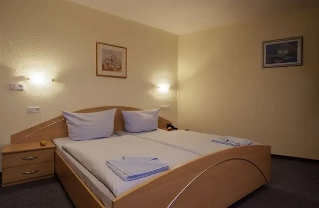 Comfort Tek Büyük Yataklı Oda