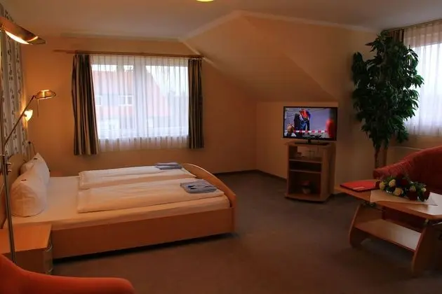 Comfort Tek Büyük Yataklı Oda