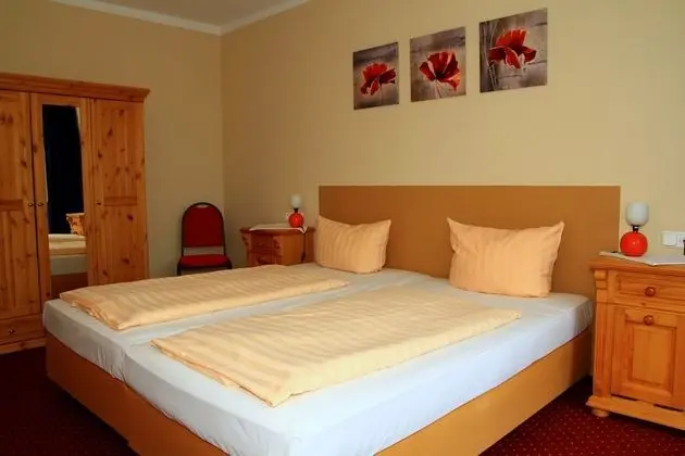 Standard Tek Büyük Yataklı Oda