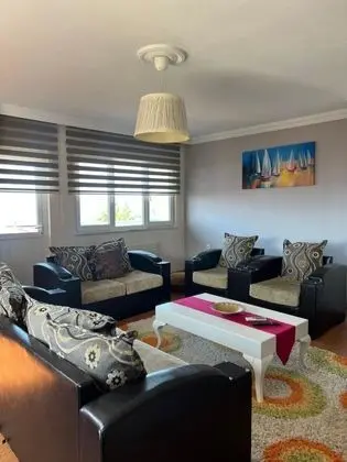 Rezidans 4+1, Deniz Manzaralı, Balkonlu