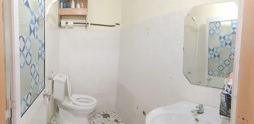 Tek Büyük Yataklı Oda, Ortak Banyo