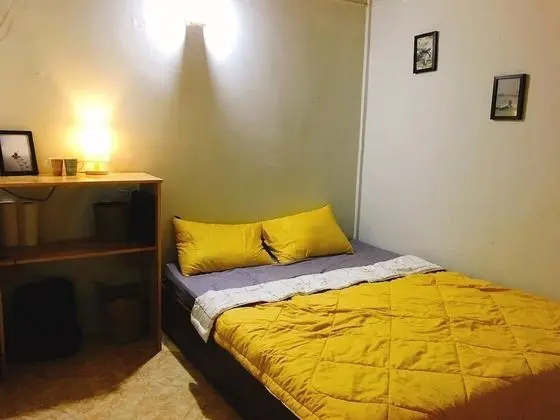 Tek Büyük Yataklı Oda, Ortak Banyo (Mattress Only)
