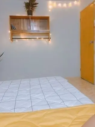Tek Büyük Yataklı Oda, Ortak Banyo (Mattress Only)