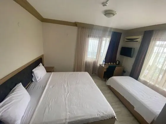 Triple, Deniz Manzaralı