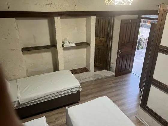 Aile Suiti, Bahçe Manzaralı, 1. Kat