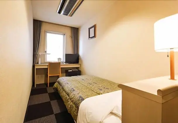 Tek Kişilik Oda, Sigara İçilebilir, Ortak Banyo