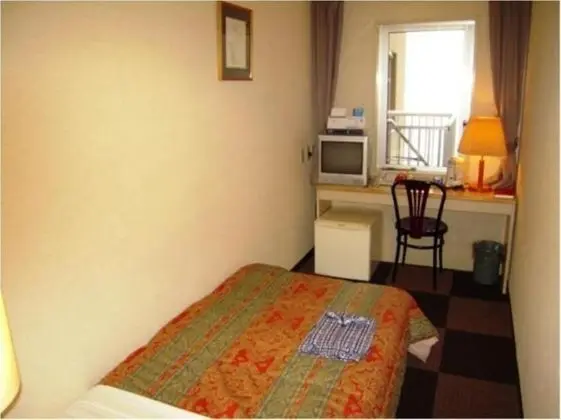 Tek Kişilik Oda, Sigara İçilebilir, Ortak Banyo