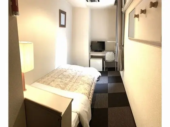 Tek Kişilik Oda, Sigara İçilebilir, Ortak Banyo