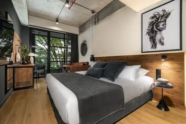 Habitación Superior con sofacama y balcón