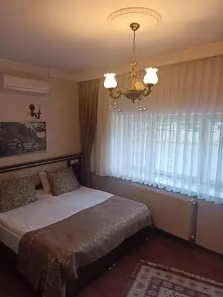 Standard Oda Nehir Manzaralı