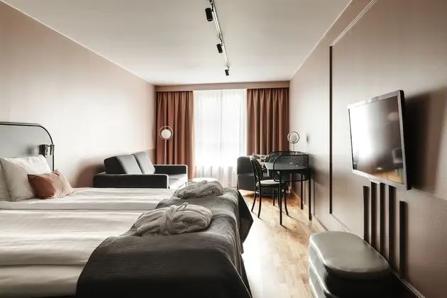 Junior Estate Room