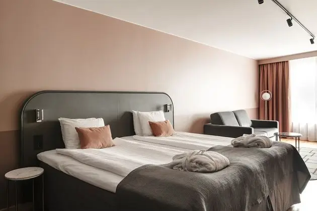 Junior Estate Room