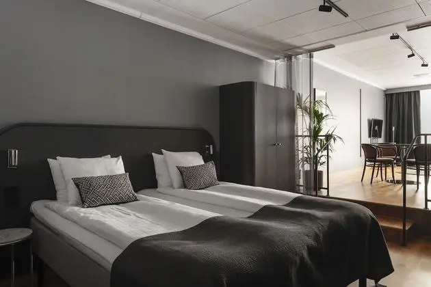 Signature Suite (with Shared Patio)