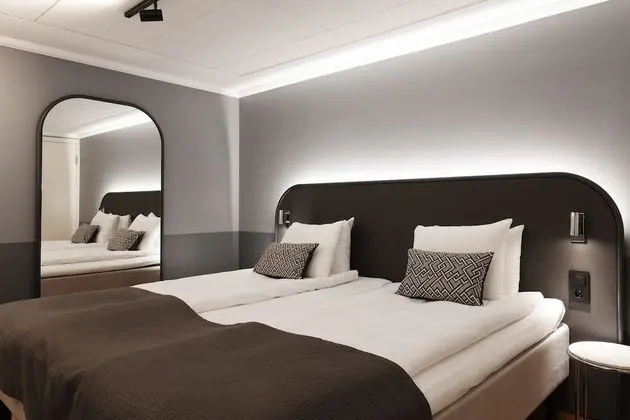 Signature Suite (with Shared Patio)