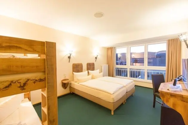 Family Dört Kişilik Oda