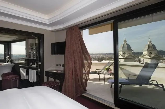 Çatı Katı Süiti (Penthouse) (Hassler Suite)