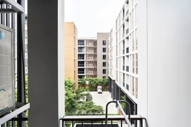 1-Bedroom Condo