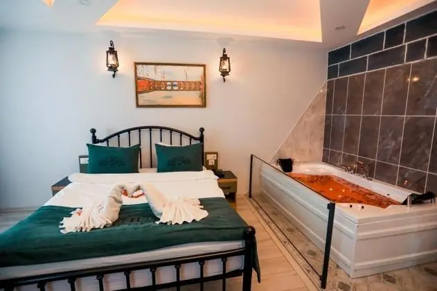 Deluxe Jakuzili Suite, Şehir Manzaralı, Jakuzili
