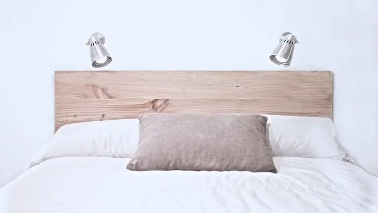 One Single Bed in Shared Dormitory for 8 Occupants, Private Bathroom, Women Only