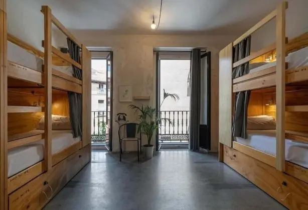 One Single Bed in Shared Dormitory for 8 Occupants, Private Bathroom, Women Only