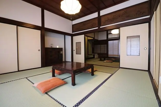 Traditional Oda