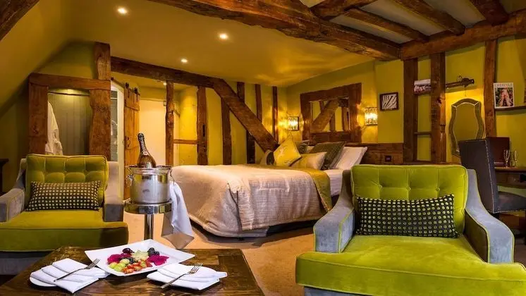 Superior Tek Büyük veya İki Ayrı Yataklı Oda (With Spa access)