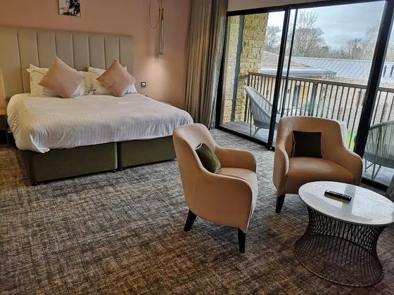 Superior Tek Büyük veya İki Ayrı Yataklı Oda (With Spa access)
