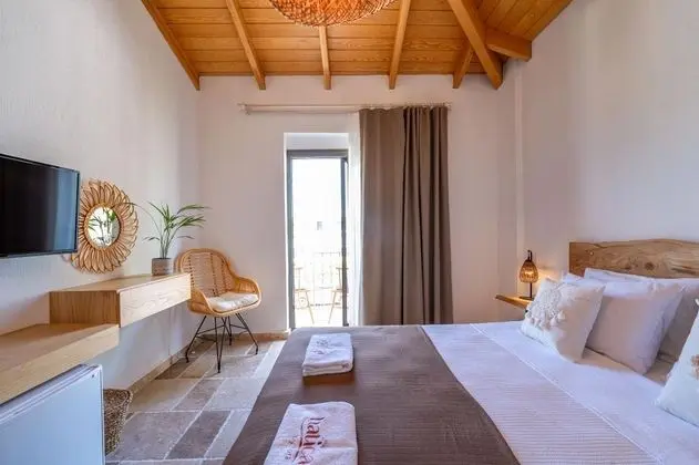 Deluxe Çift Kişilik Oda, Bahçe Manzaralı, Balkonlu
