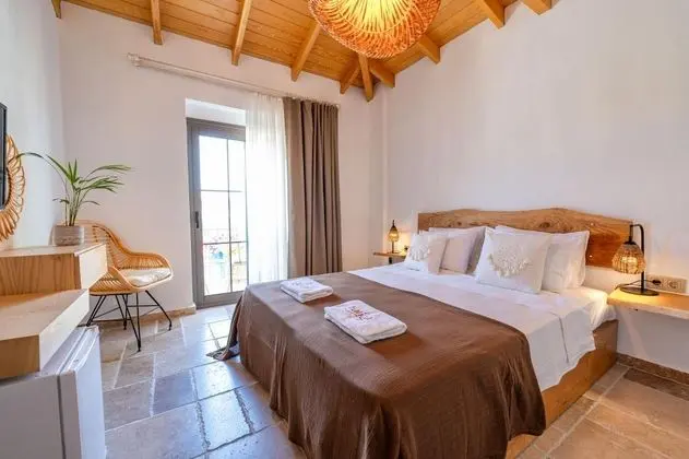 Deluxe Çift Kişilik Oda, Bahçe Manzaralı, Balkonlu