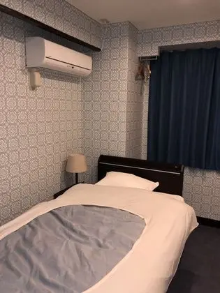 Tek Kişilik Oda, Sigara İçilmez