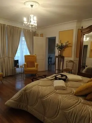 Royal Oda, 1 Büyük (Queen) Boy Yatak