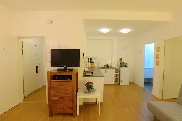 Apart Daire, 1 Yatak Odası (Hatzmaot near the sea)
