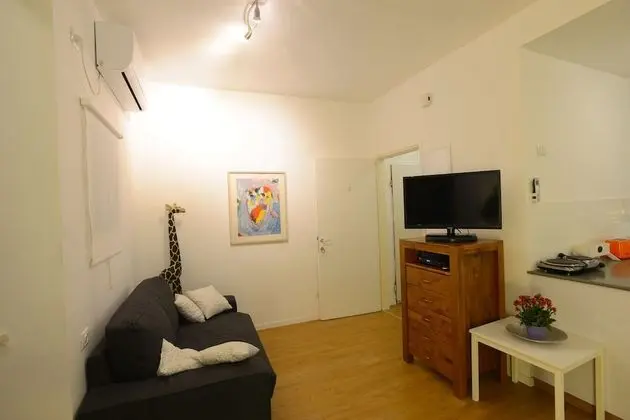 Apart Daire, 1 Yatak Odası (Hatzmaot near the sea)