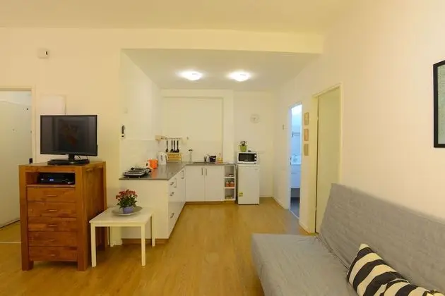 Apart Daire, 1 Yatak Odası (Hatzmaot near the sea)