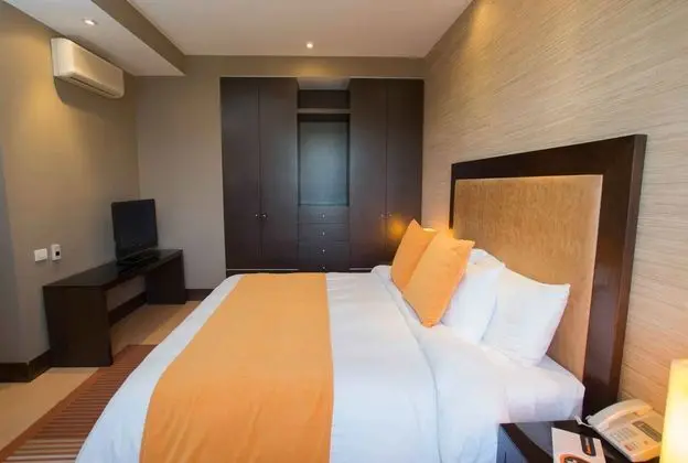 Junior Suit King Size Bed