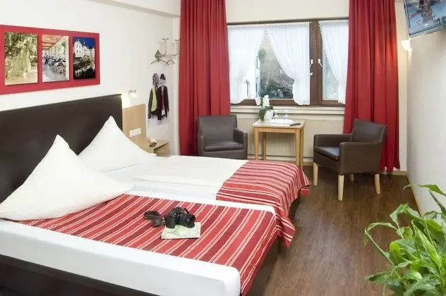 Tek Büyük Yataklı Oda, Balkon