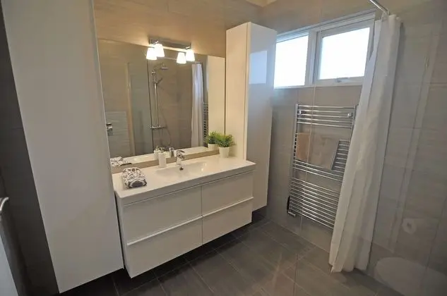 Tek Kişilik Oda, Ortak Banyo