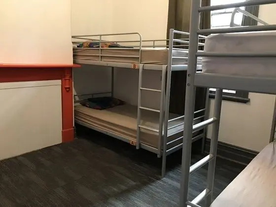 Ortak Ranzalı Oda, Karma Ranzalı Oda