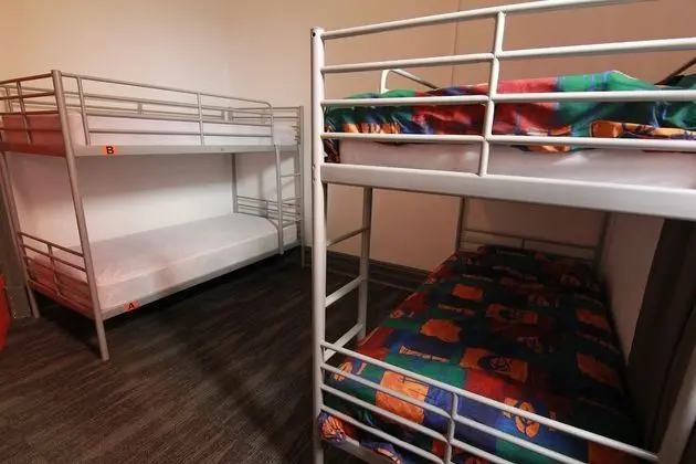 Ortak Ranzalı Oda, Sadece kadınlar için