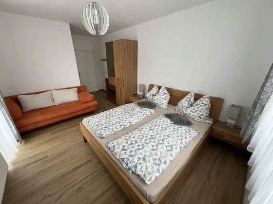 One-Bedroom Apartment Hochwurzen