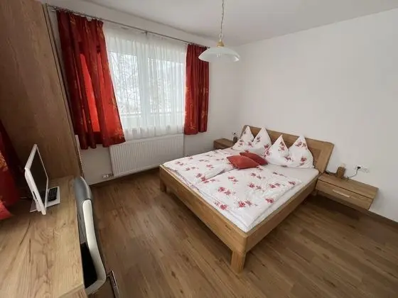 Two-Bedroom Apartment Dachstein
