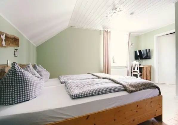 Standard Üç Kişilik Oda