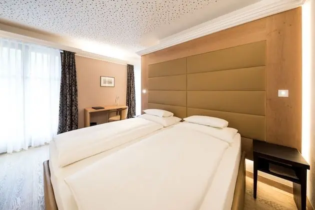 Basic Tek Büyük Yataklı Oda, Balkon, Dağ Manzaralı ("Wein & Berg")