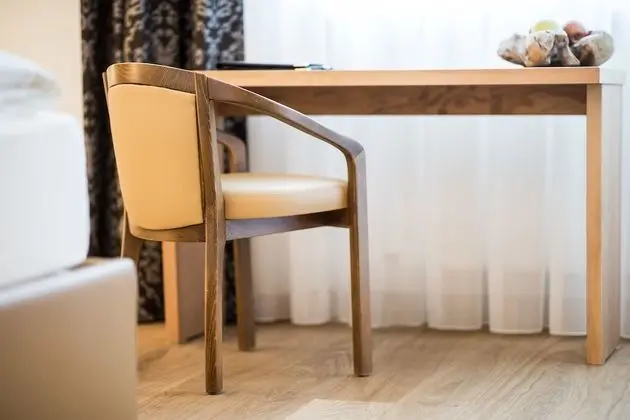 Classic Tek Büyük Yataklı Oda, Balkon, Göl Manzaralı