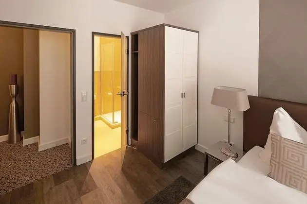 Comfort Tek Büyük Yataklı Oda