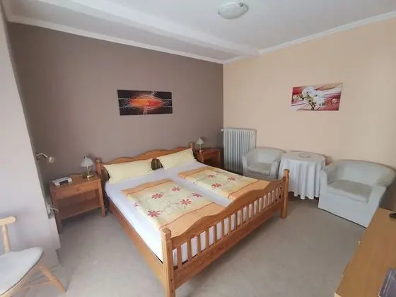 Classic Tek Büyük Yataklı Oda