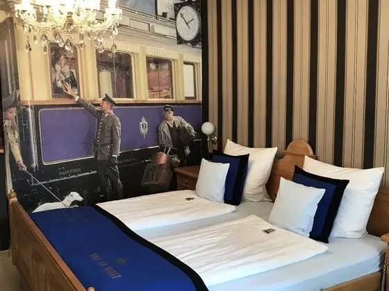 Junior Tek Büyük Yataklı Oda