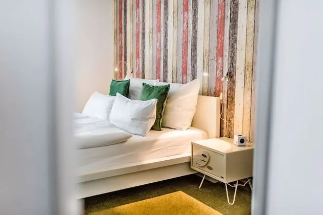 Classic Tek Büyük Yataklı Oda, Özel Banyo, Park Manzaralı