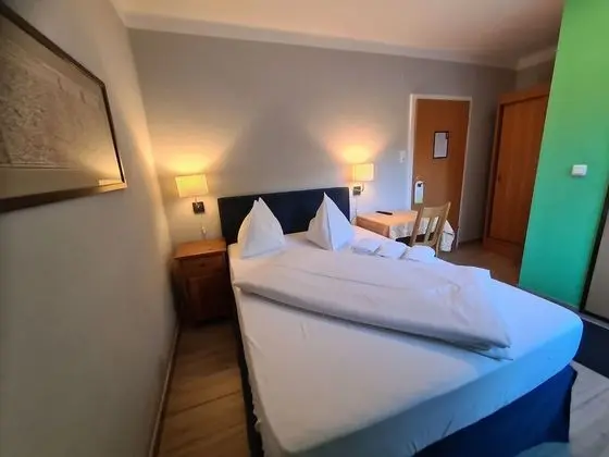 Tek Büyük Yataklı Oda, Dağ Manzaralı