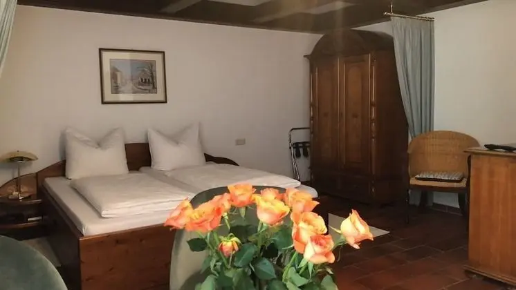 Comfort Tek Büyük Yataklı Oda